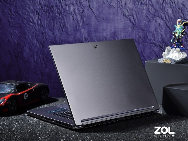 西装暴徒 全能电竞 12代酷睿版宏碁刀锋500SE深度解析