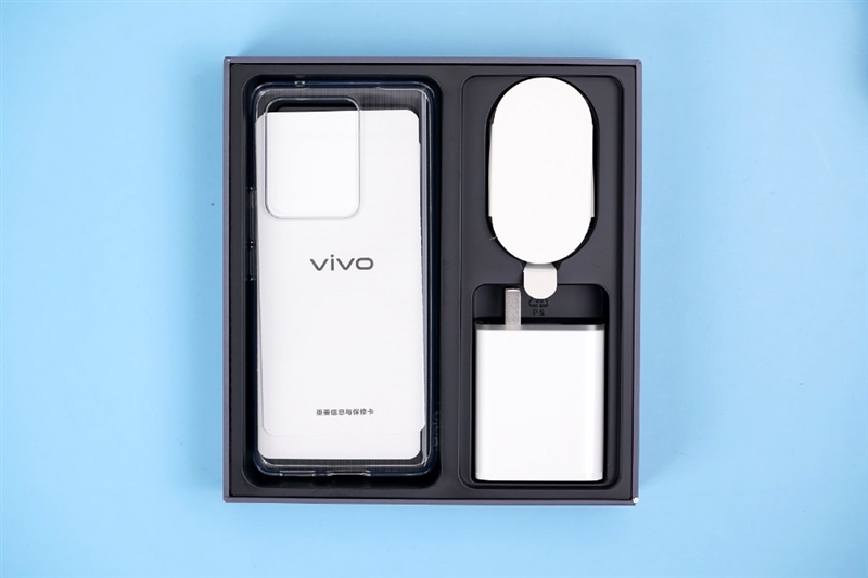 天玑拍照翻身之作!vivo S15 Pro首发评测:IMX766V拍照优秀 蜂鸟防抖够稳