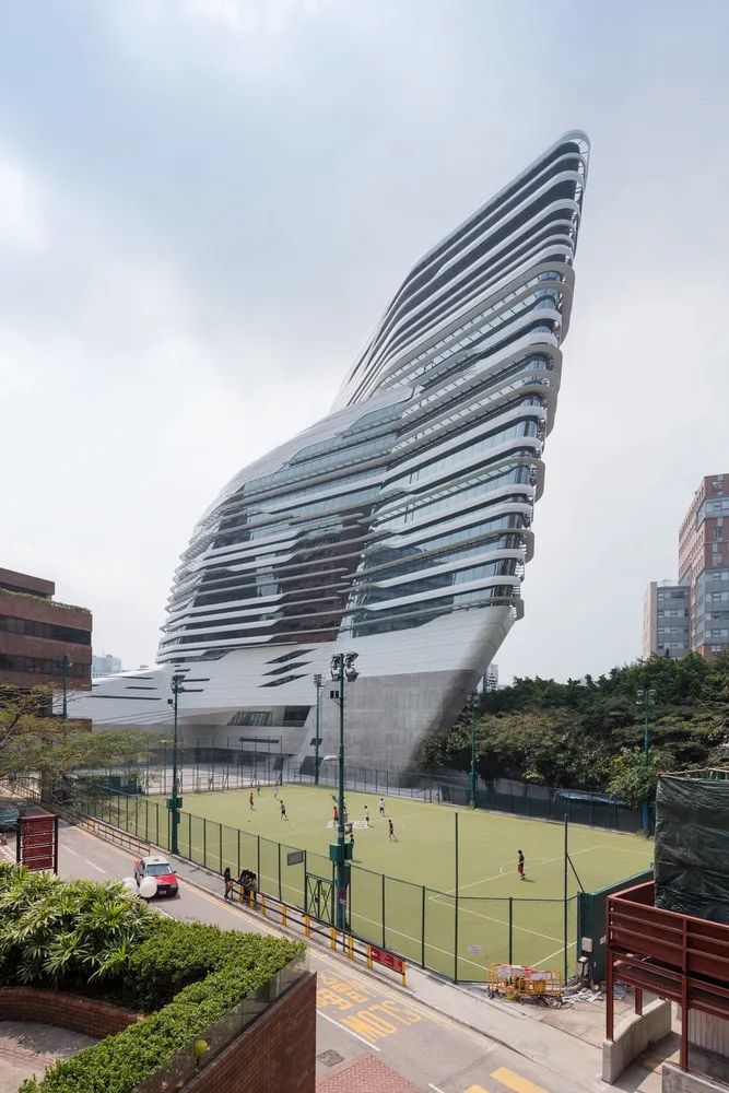 香港理工大学赛马会创新楼 &copy;Iwan Baan