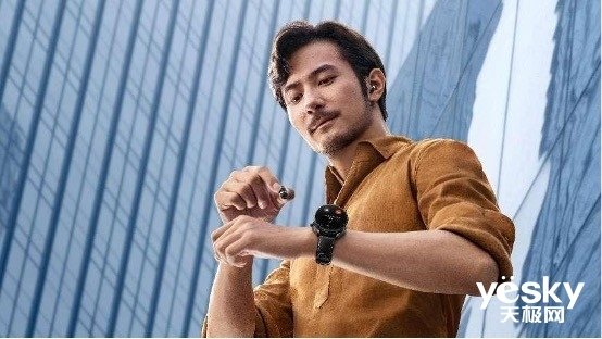 走进现实?跨界耳机表华为WATCH Buds正式发布!