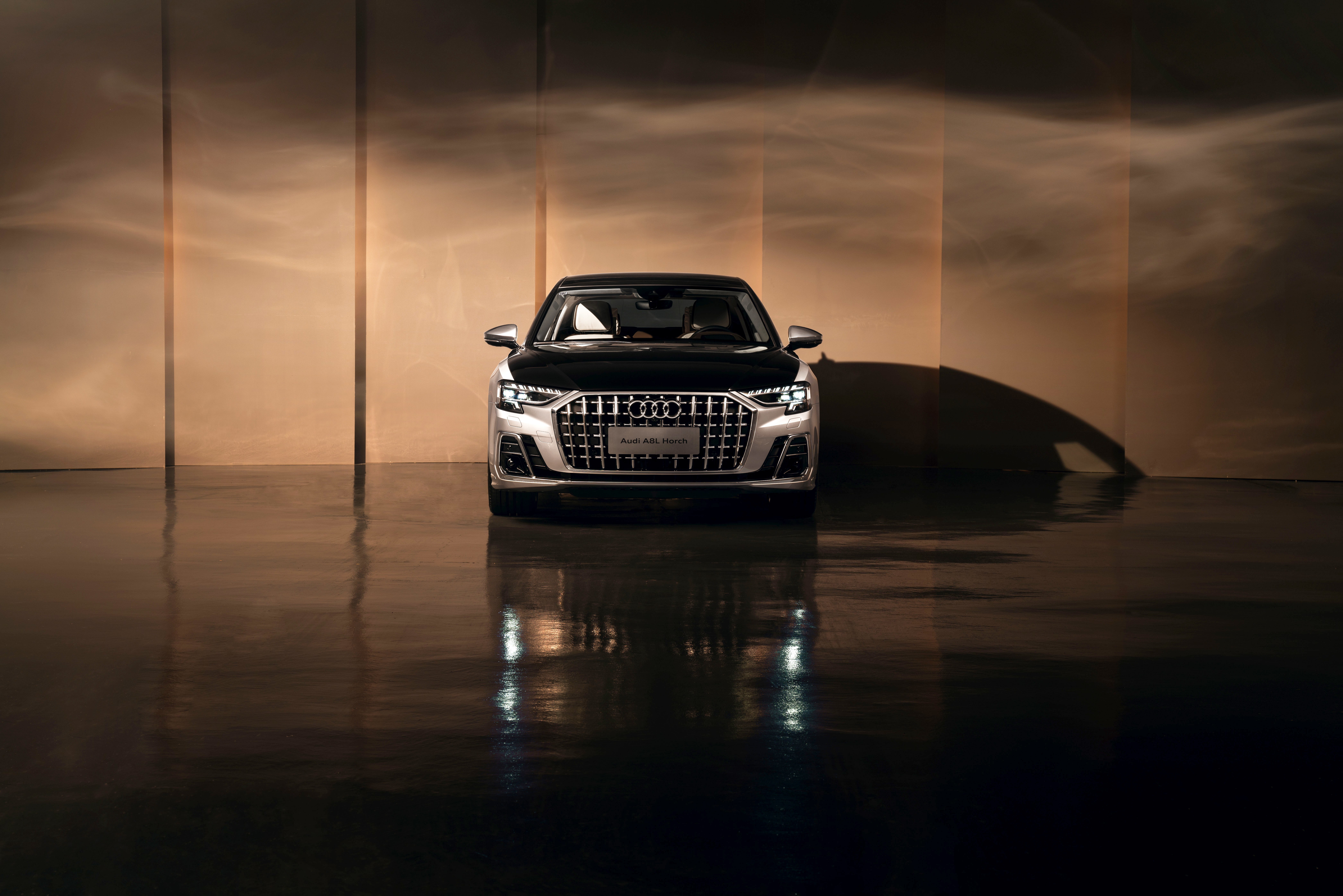 跨越百年演绎传承与新生全新奥迪a8lhorch创始人版售12748万起