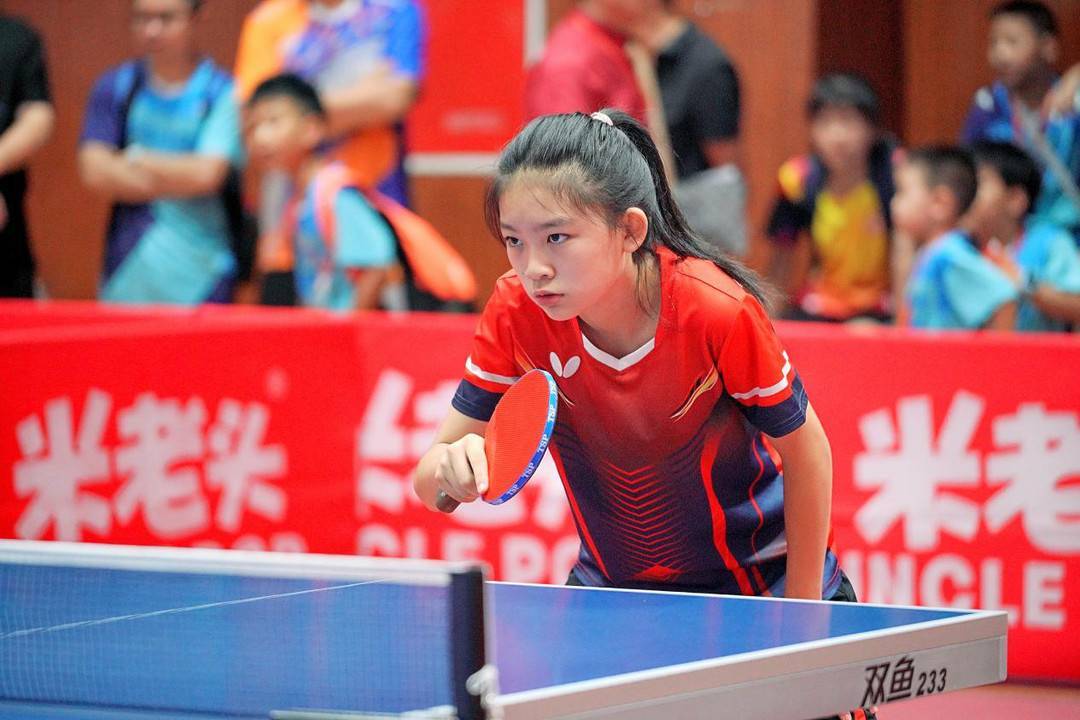 四川省青少年乒乓球公开赛开拍