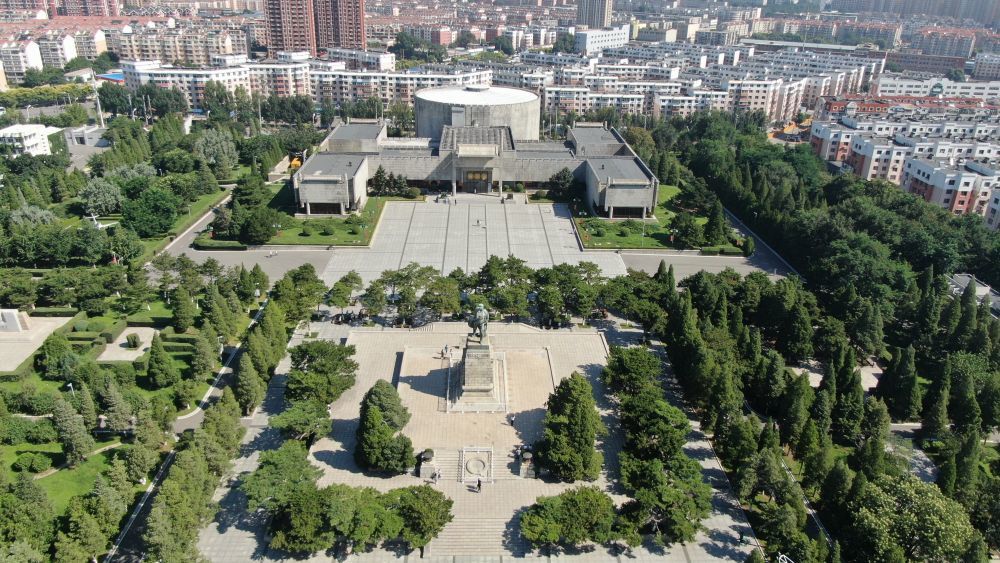 ↑辽沈战役纪念馆外景（2022年8月17日摄，无人机照片）。