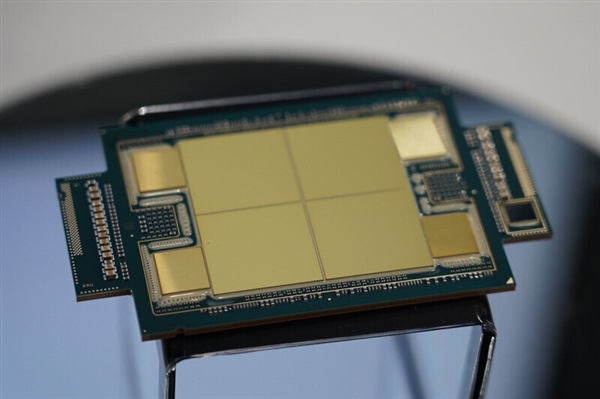 Intel官宣全新数据中心显卡:首发AV1编码、双芯功耗仅75W