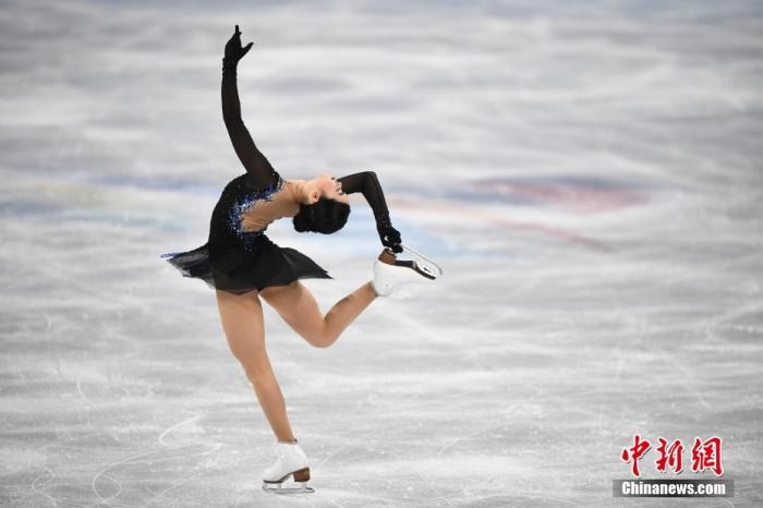 当日,北京2022年冬奥会花样滑冰团体赛女子单人滑短节目比赛在首都