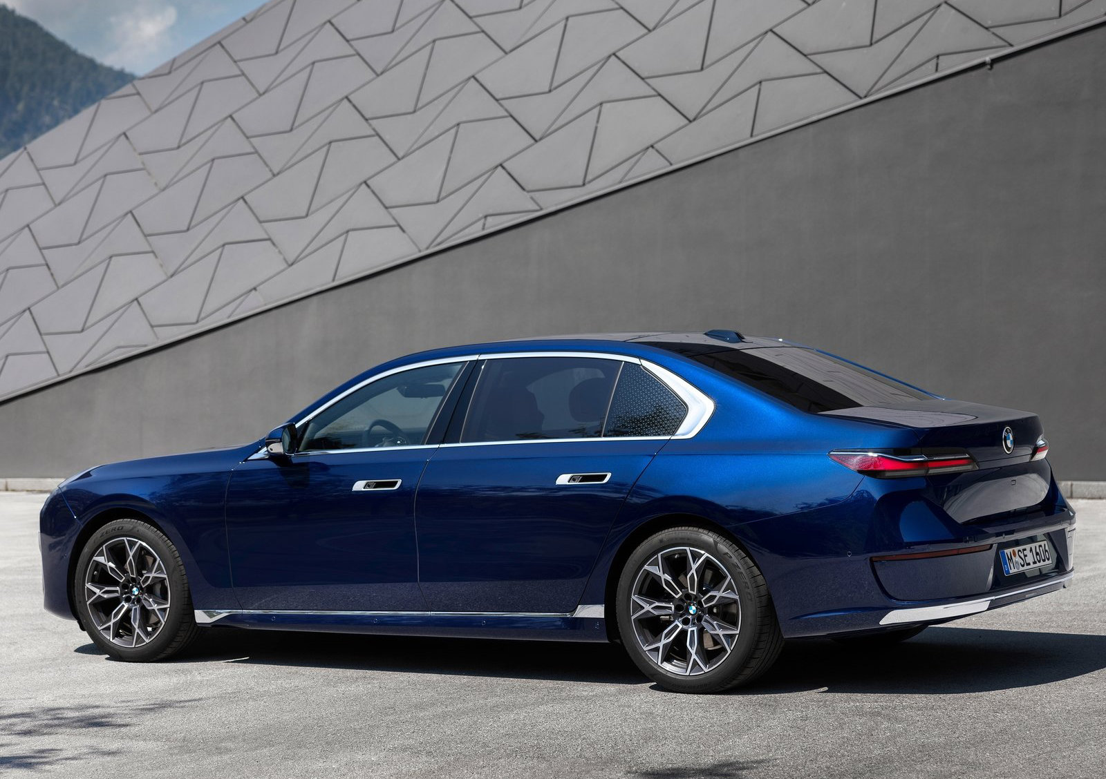 重新诠释豪华全新宝马7系i7将于12月9日上市