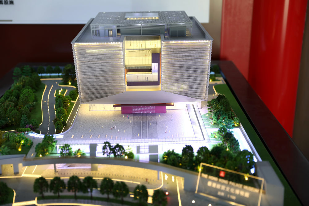这是2021年4月23日拍摄的香港故宫文化博物馆模型.