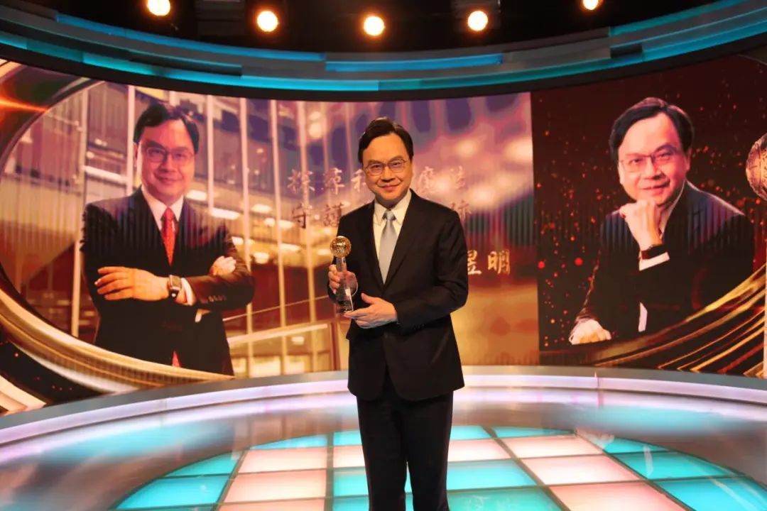 卢煜明