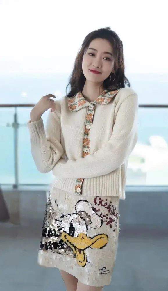 B647D83A8236F544337B65B5D9CD19E88A900D5E_size48_w578_h1000.jpeg