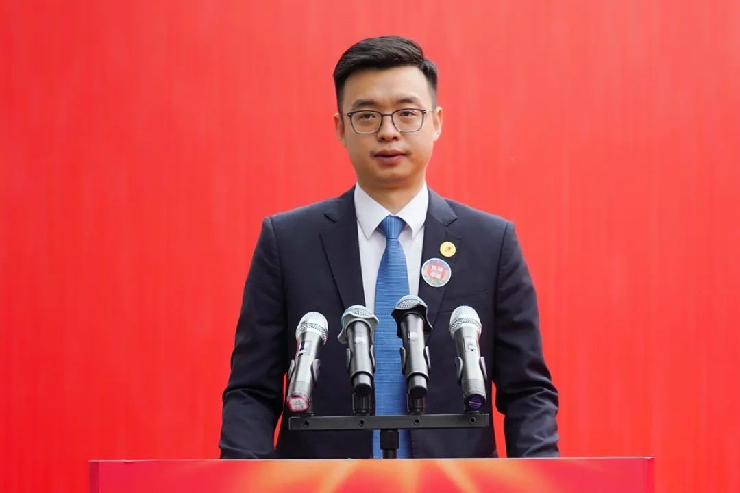 奋发新时代 同心向未来丨人民控股创业36周年庆典活动启动仪式隆重举行_凤凰网