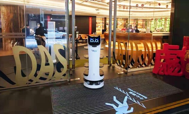 守望相助 驰援香港 普渡科技无偿向香港捐赠多台机器人 凤凰网