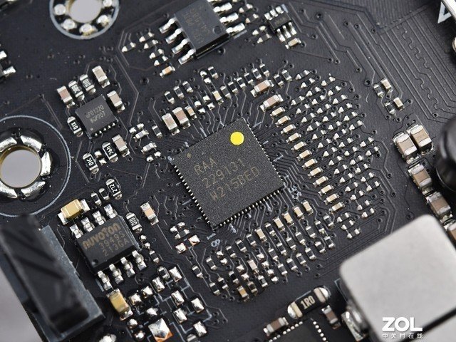 【有料评测】华硕Z790吹雪D4主板评测 全面的高端白色主板