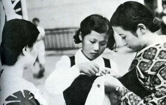 二战期间日本女人热衷的“千人针” 为何最后销声匿迹?_凤凰网
