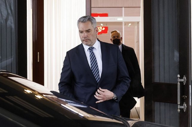 奥地利总理内哈默结束与普京会谈后离开。图自奥媒