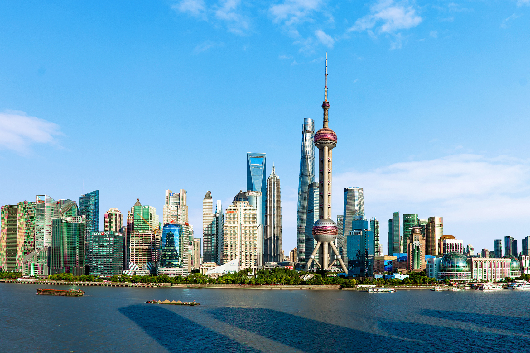 上海32家A级旅游景区率先恢复开放!东方明珠塔限时特价、儿童免费……