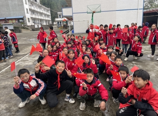 喜迎二十大永远跟党走奋进新征程