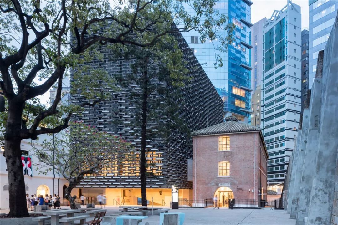 大馆古迹及艺术馆 新建筑与历史建筑 &copy;Iwan Baan