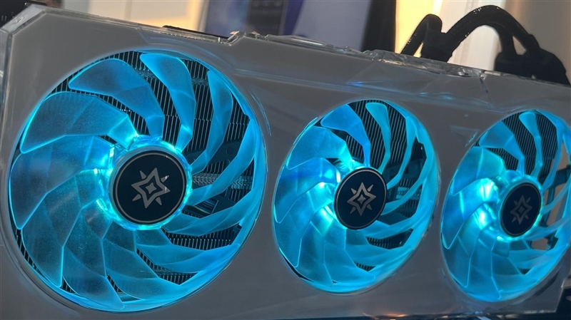 30系最强毕业作!影驰RTX 3090 Ti星曜OC显卡评测:颜值无二的顶级非公