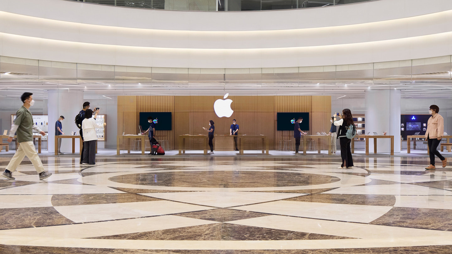 苹果表示,apple 武汉零售店采用了许多 apple 最新的设计元素,是中国