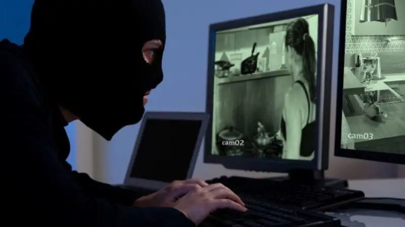 黑客入侵家用摄像头图片
