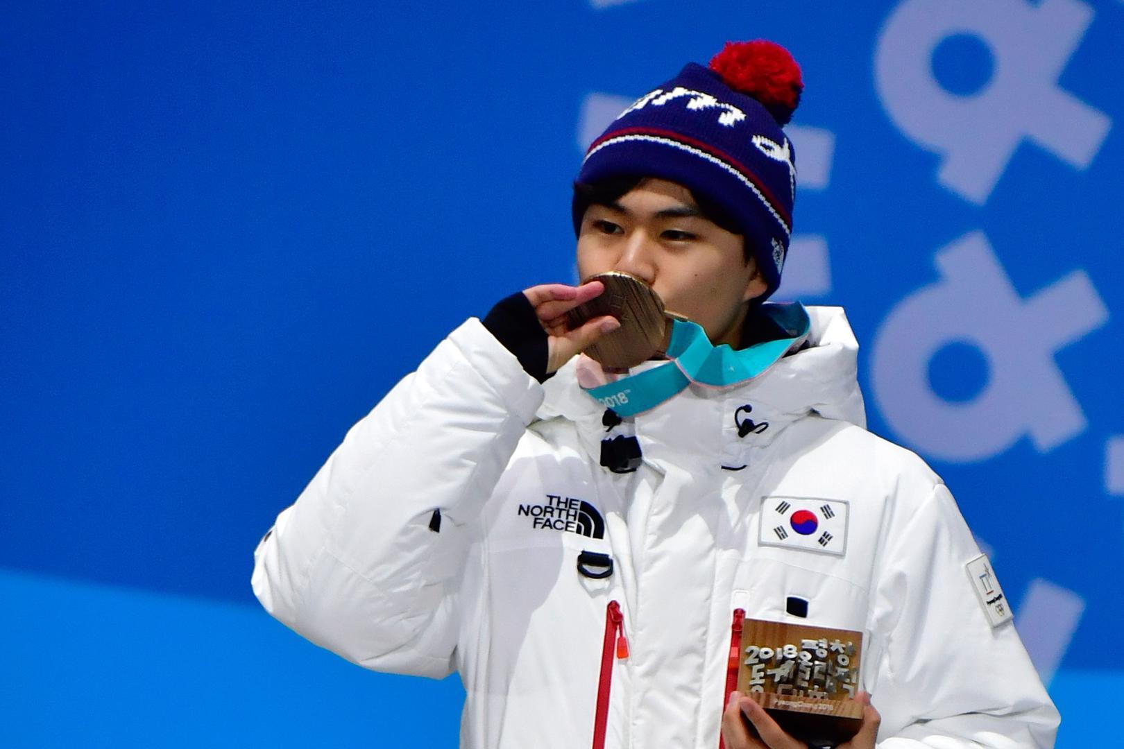 2018平昌冬奥会速度滑冰男子1500米，金民锡获得铜牌 图据视觉中国