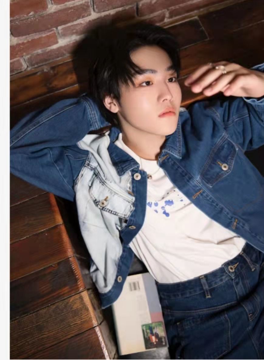 ag人气选手司马光迎来成人礼,新一代电竞巨星正在悄悄长成!__凤凰网