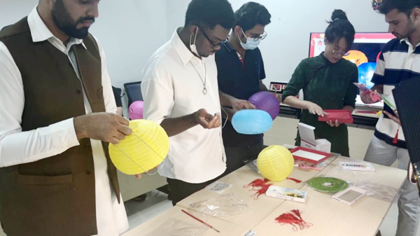 中秋明月寄欢声!滨州医学院来华留学生体验中秋555