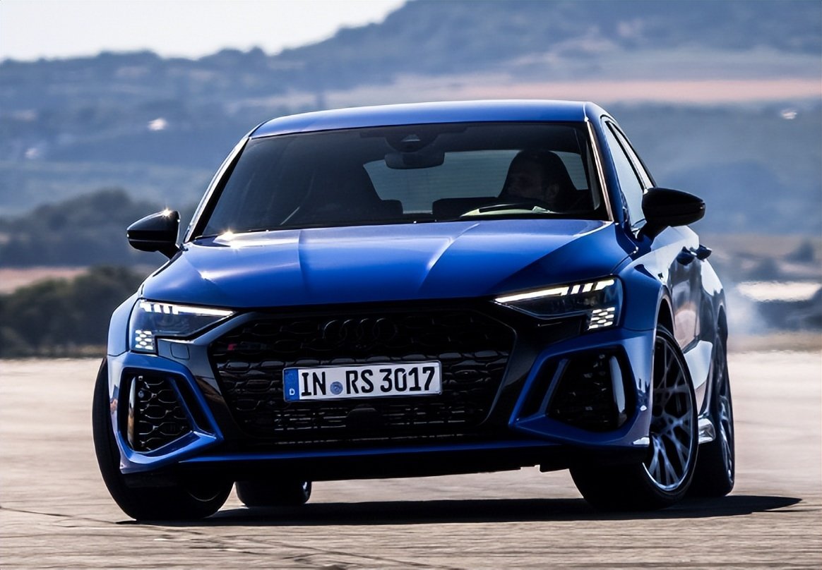2023年在欧开售,奥迪rs3 performance__凤凰网