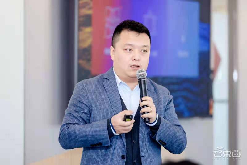 市值狂跌2300亿后，扎克伯格把压箱底的技术掏出来了