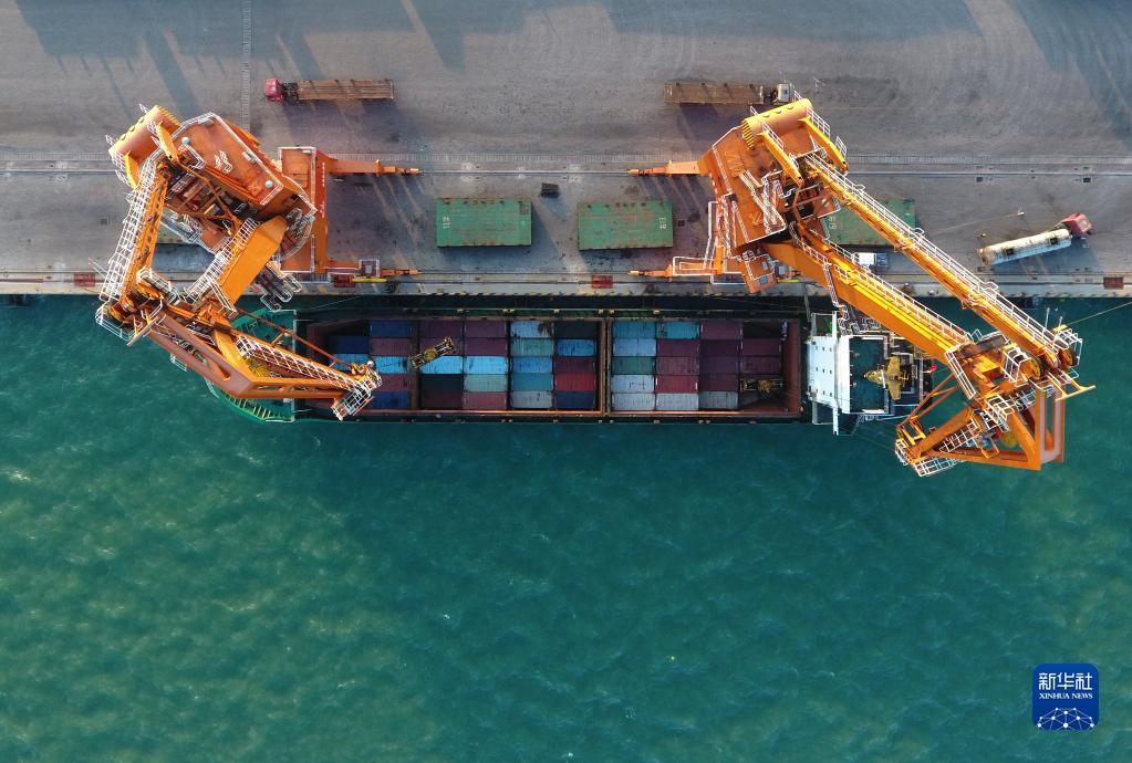 这是广西北海铁山港（2018年9月26日摄，无人机照片）。新华社记者 陆波岸 摄