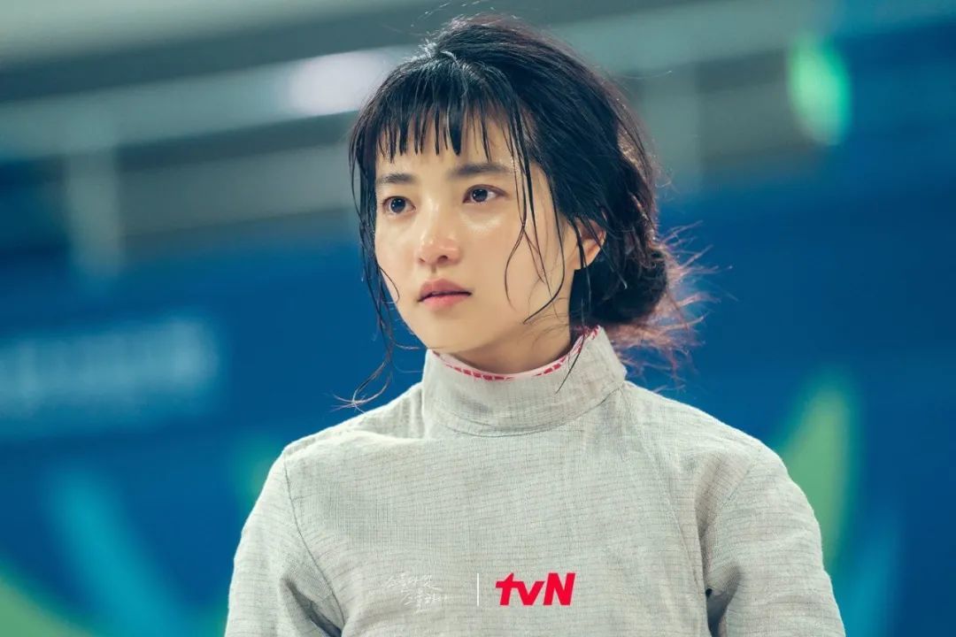 《二十五二十一》美丽可爱的她|赏色_凤凰网娱乐_凤凰网