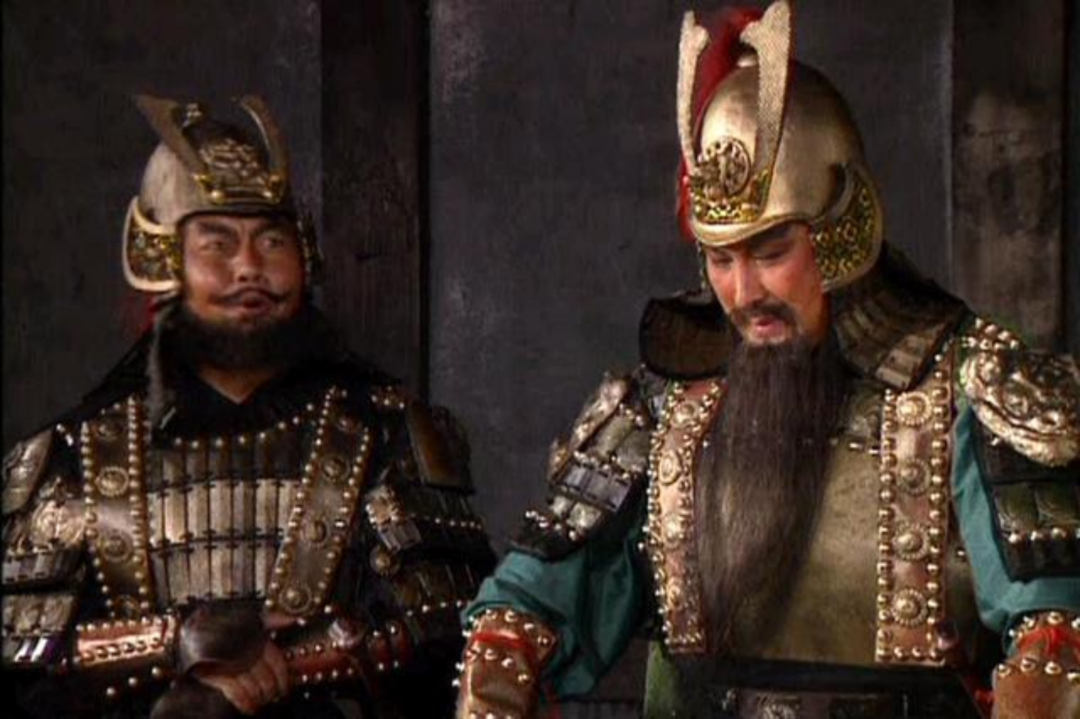 陆树铭饰演的关羽(右)与李靖飞饰演的张飞(左) 图:电视剧《三国演义》