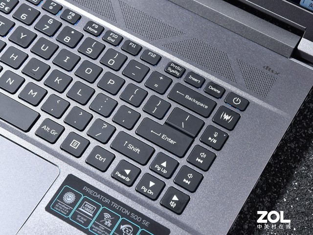 西装暴徒 全能电竞 12代酷睿版宏碁刀锋500SE深度解析