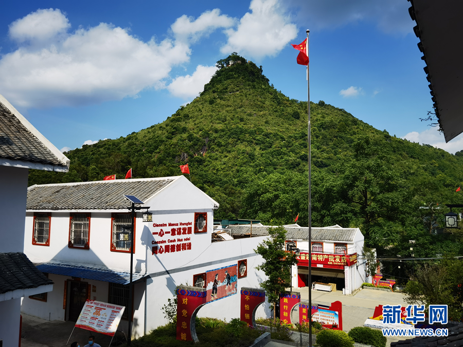 民族團結黨旗紅護龍村的興邊富民新圖景