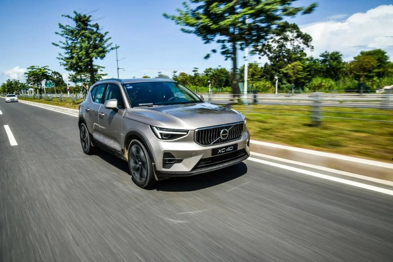 全系混动加持智能配置进化2023款沃尔沃xc40值得买吗