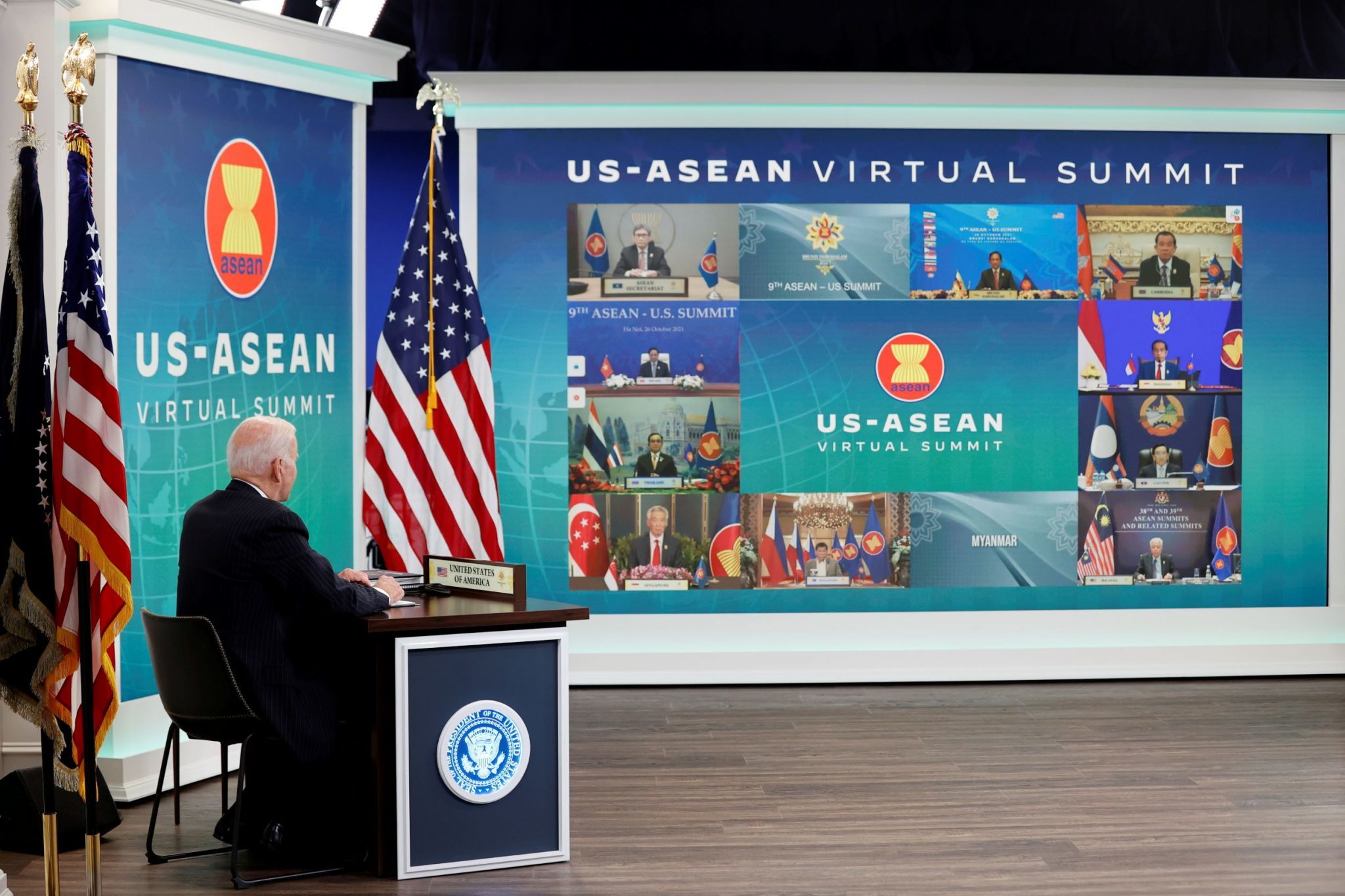 去年12月，拜登与东盟国家领导人举行虚拟峰会 资料图