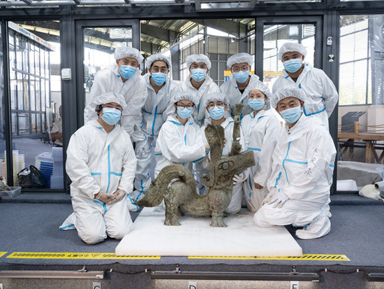 北大青年考古队在田野上探源中华文明