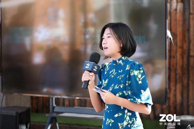 183g极度便携 随时记录生活美好 极印·立可印N1口袋照片打印机亮相