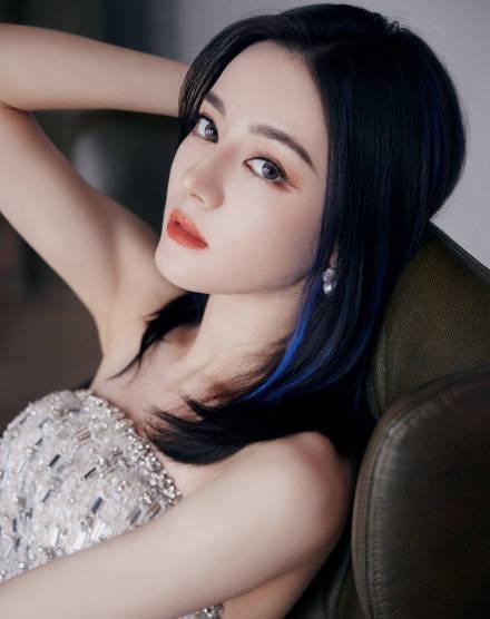 女星潮流秘籍被我找到了!原来靠的是LUCY LEE假发! 女星潮流秘籍被我找到了!原来靠的是LUCY LEE假发!