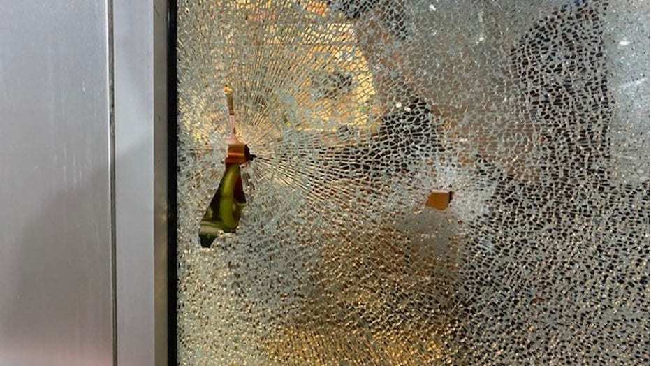 枪击案发赛百味店铺,图自美媒