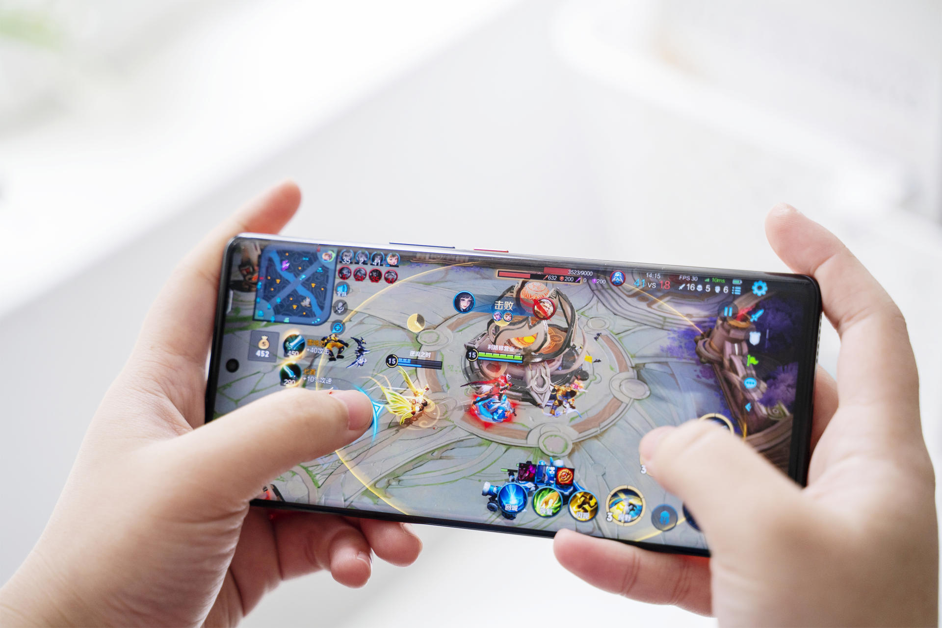 iQOO手机春节选购指南：手游玩家不容错过的三款性能产品  第1张
