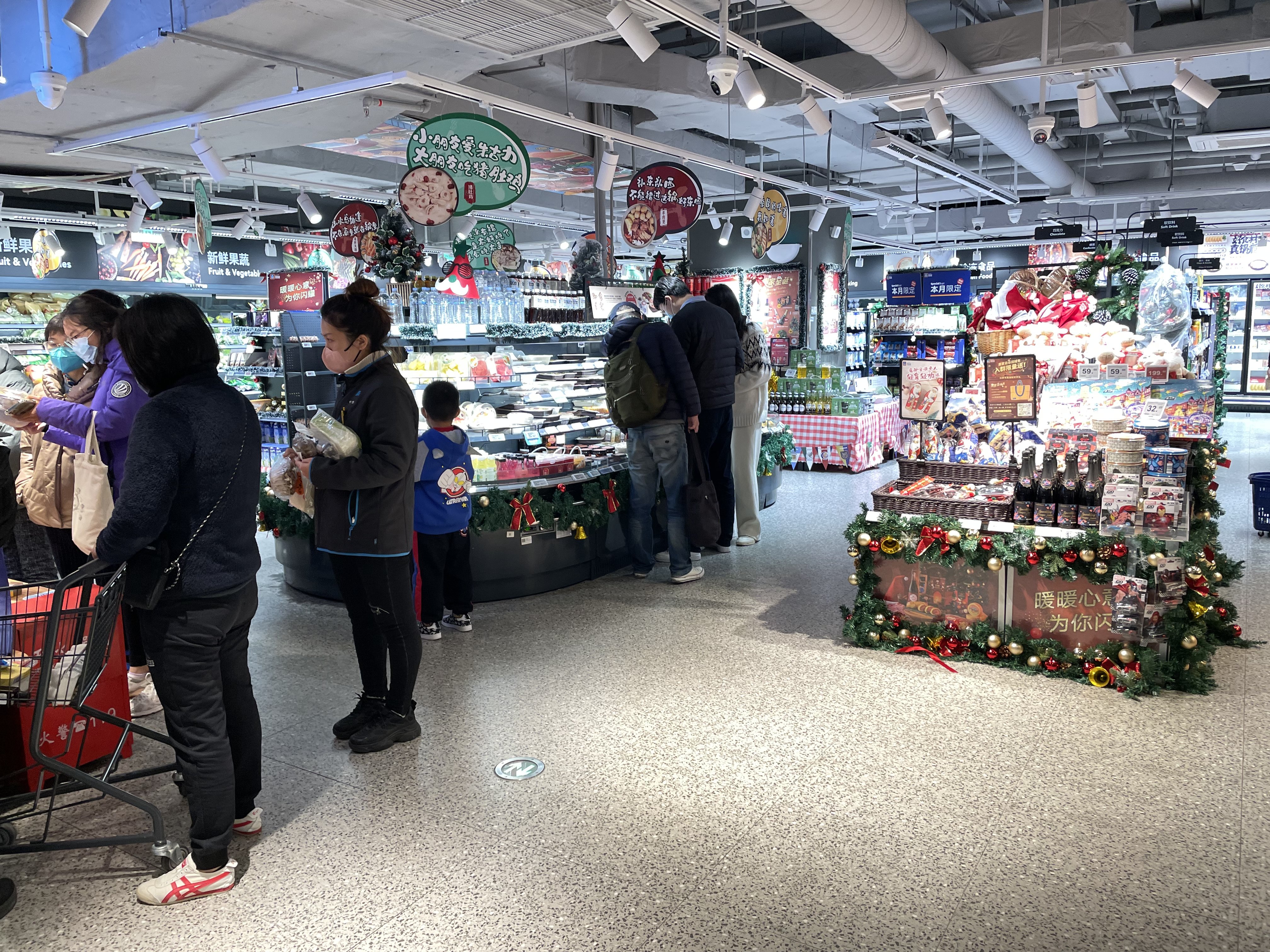 12月6日晚,上海玖时活力中心。澎湃新闻记者 徐祯曜 拍摄