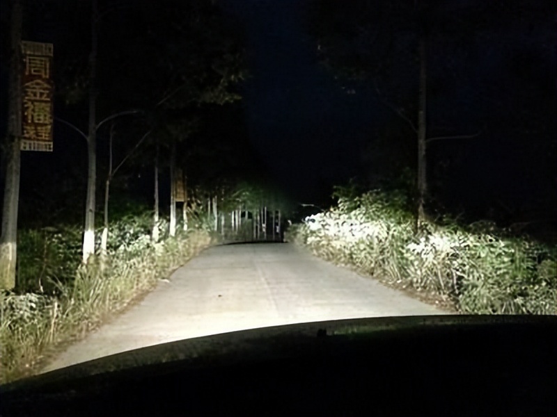 夜晚山路开车图片图片