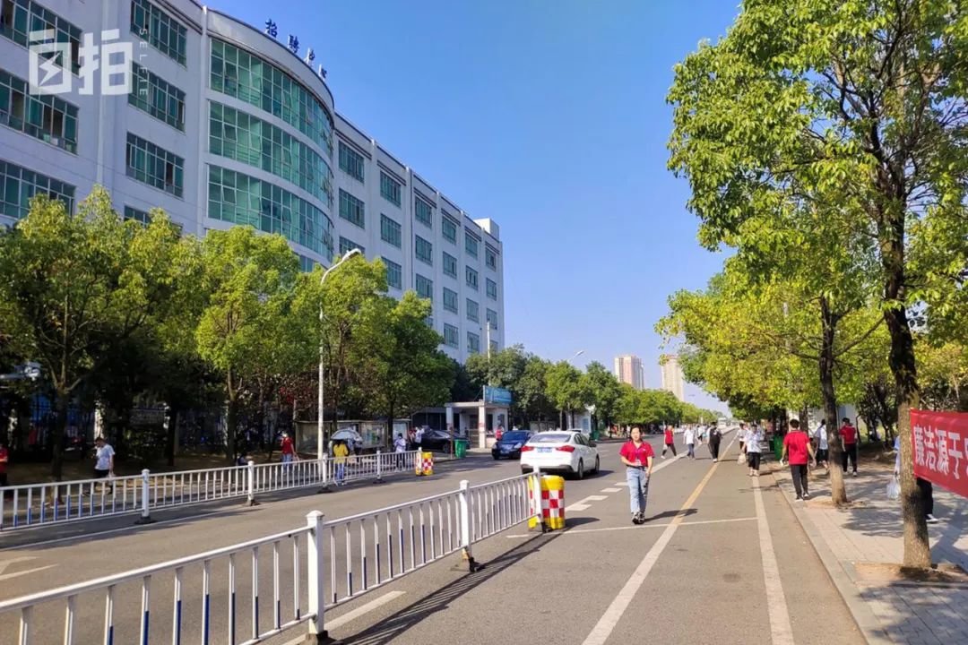 这是我去的那家电子厂,一共在里面做了8个月。