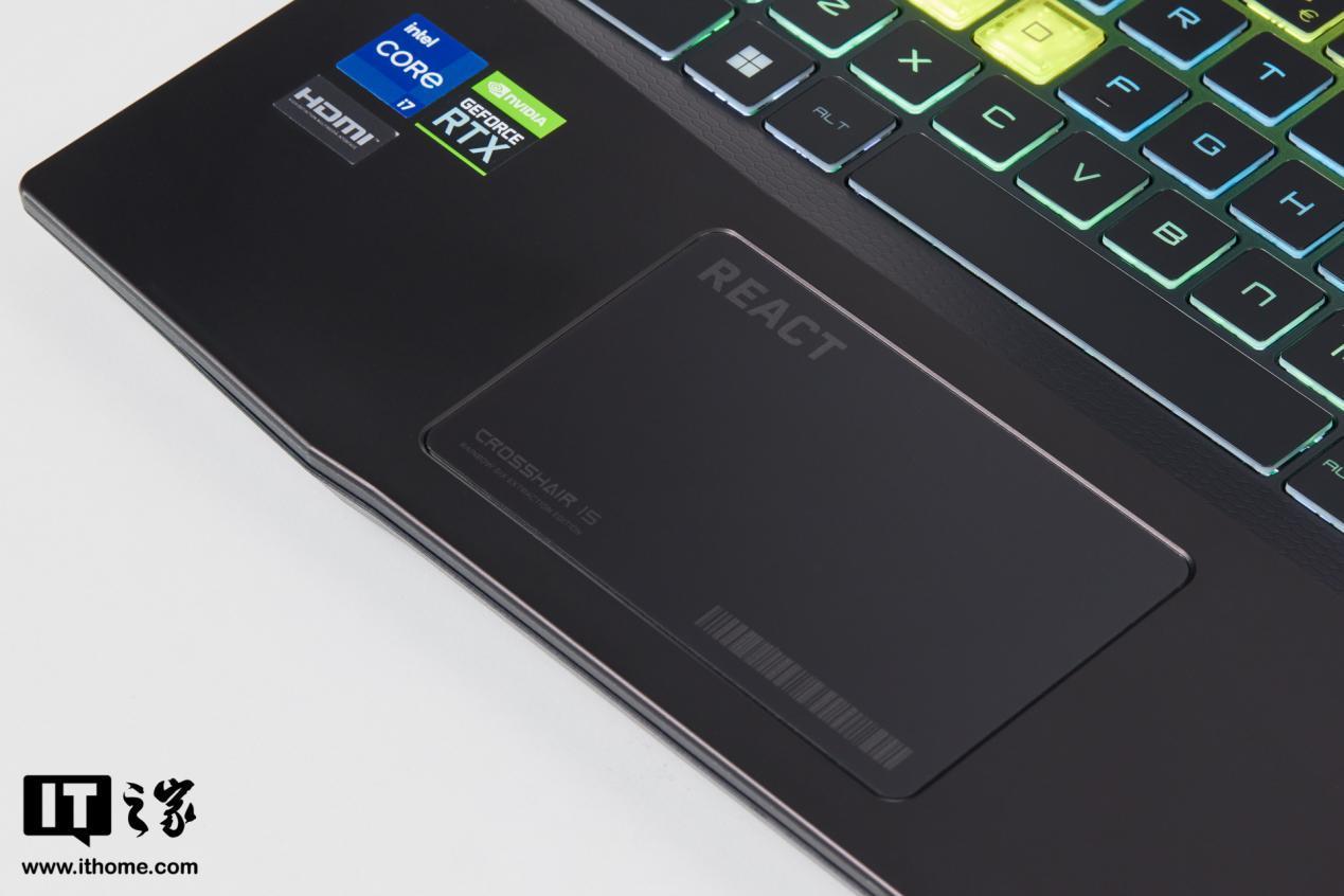 微星神枪手 15 彩虹六号:异种联名款