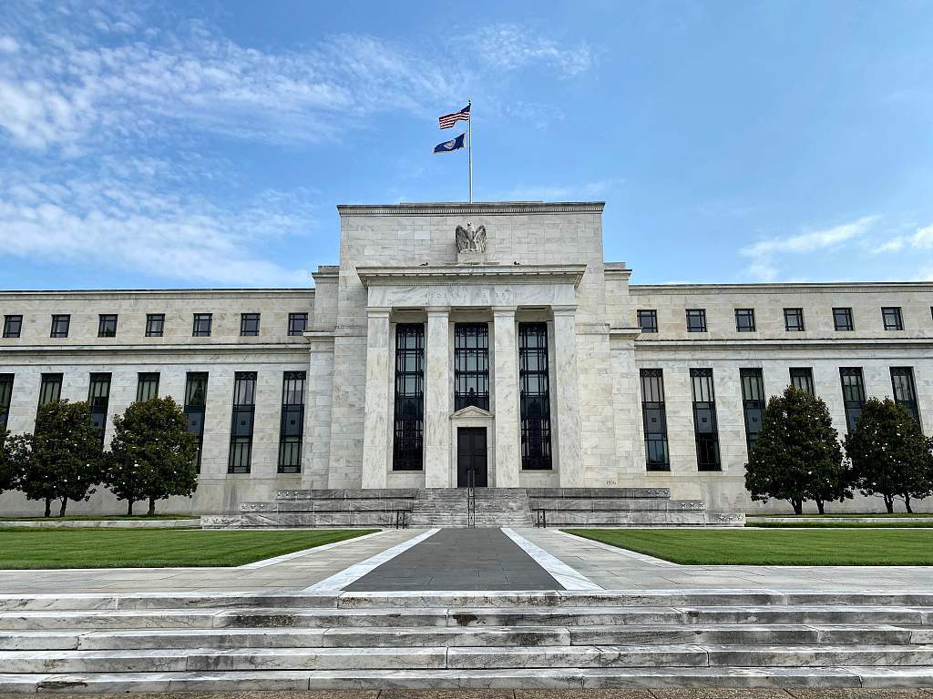 美联储“鹰”声不断 多位官员重申：遏制通胀仍是首要任务