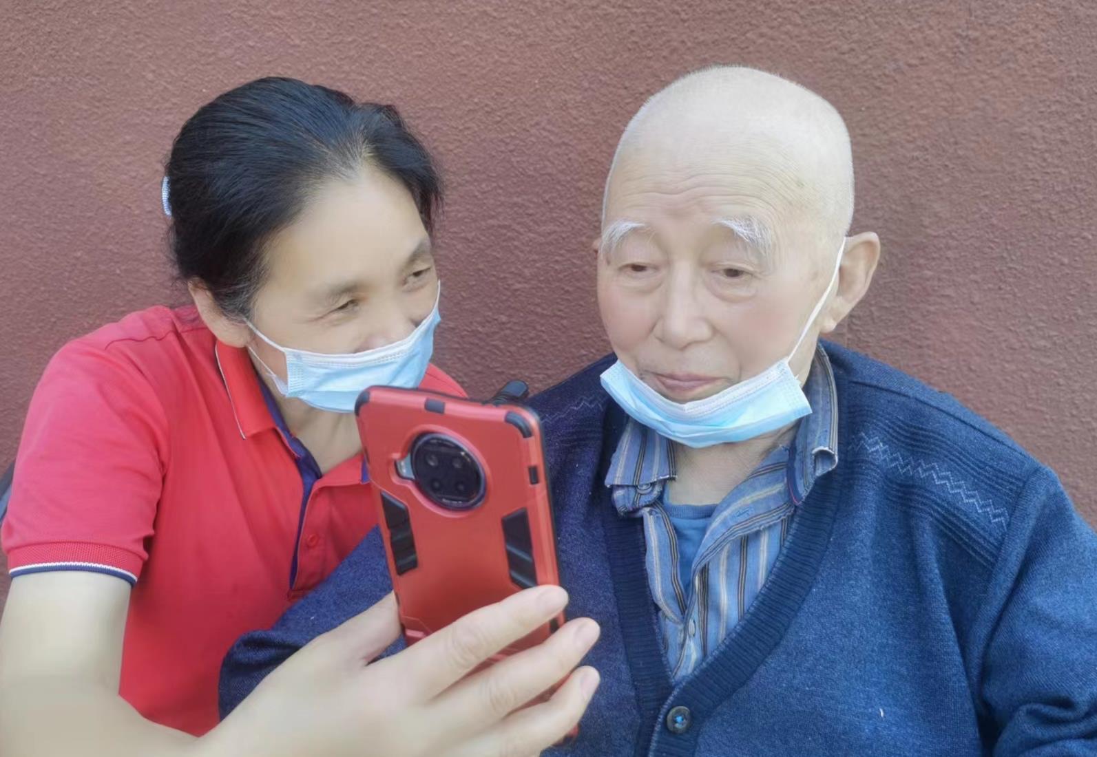 北京疫情下,90多位老人的"安全岛"