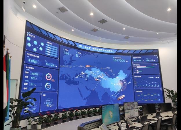 中哈（连云港）物流基地数字化调度中心（央广网见习记者 庄滨滨 摄）