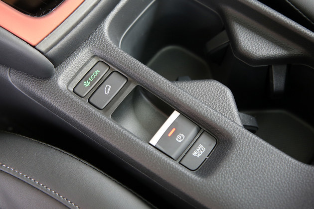 xr怎么测身高东风本田全新XR-V试驾 进化够彻底／继续卷同行儿_https://www.jmylbn.com_新闻资讯_第21张