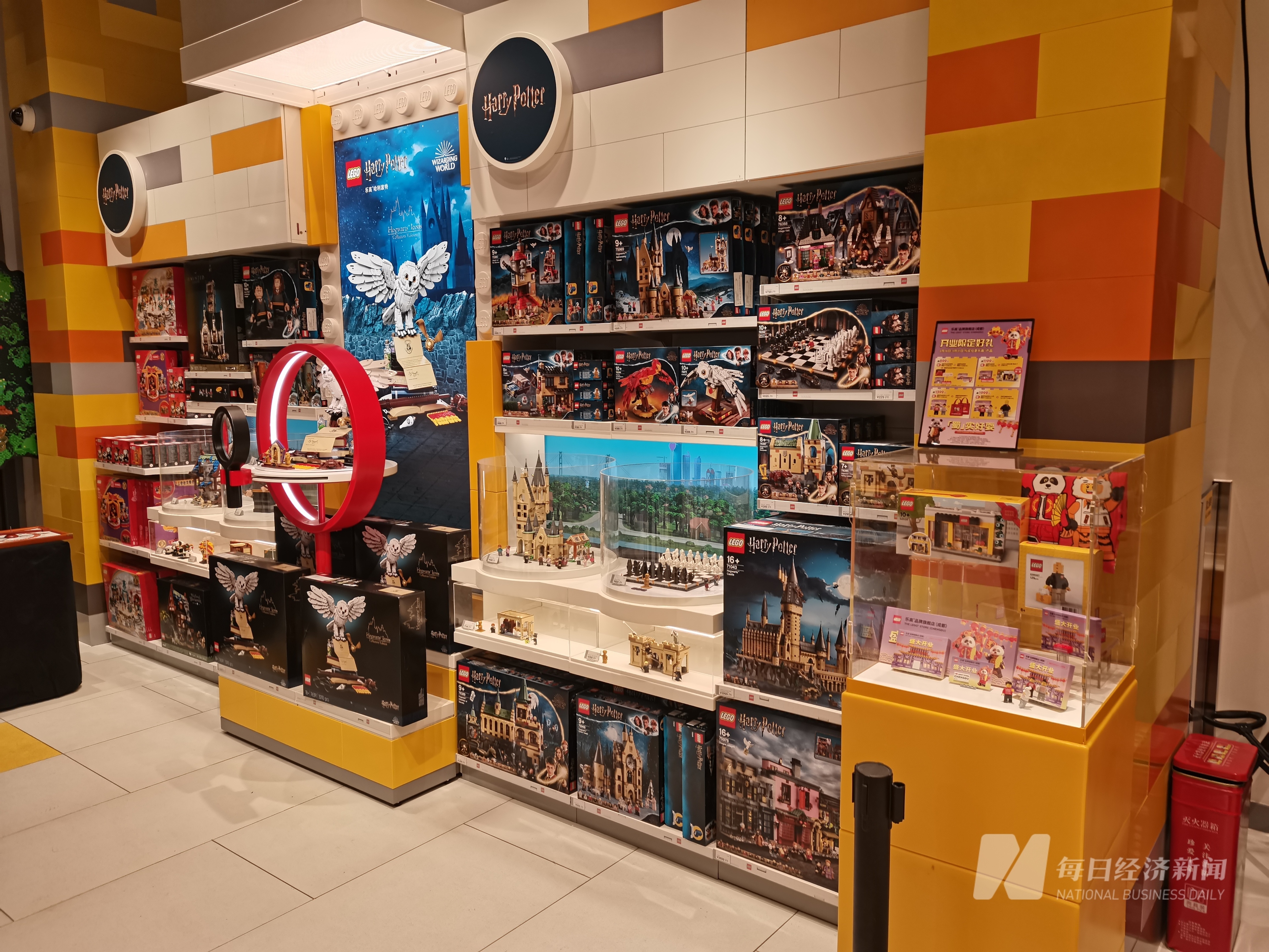 成都,中国西部首家乐高品牌旗舰店 图片来源:每经记者 曾剑 摄2月18日